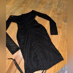 Pretty Little Thing black dress in size 6